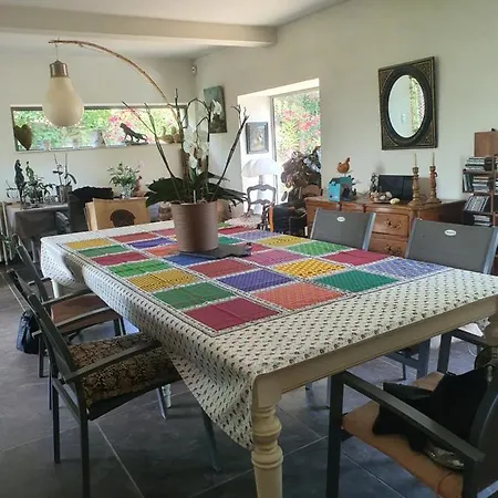 Guest house Manoir En Crau Arles